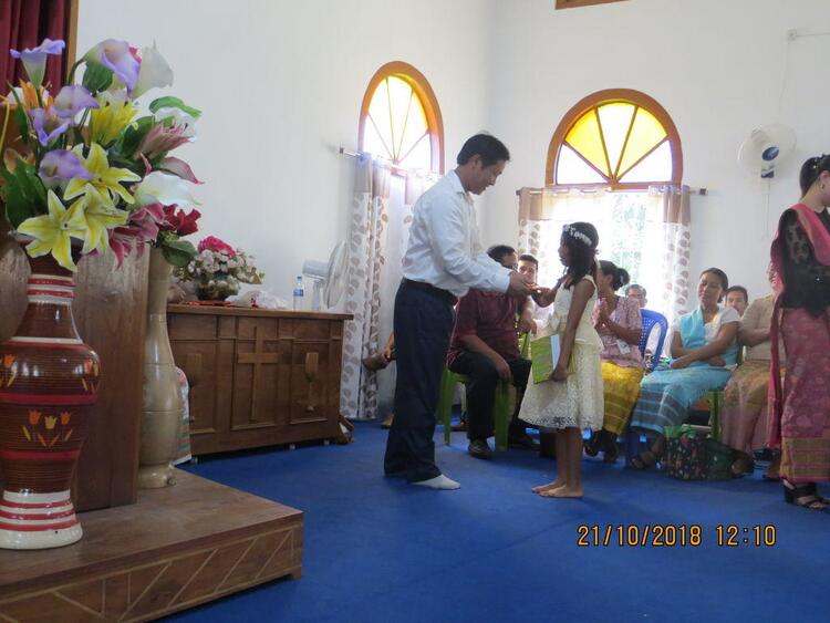 Prize distribution made by VBS  Pastor James. Thiumai to Primary student